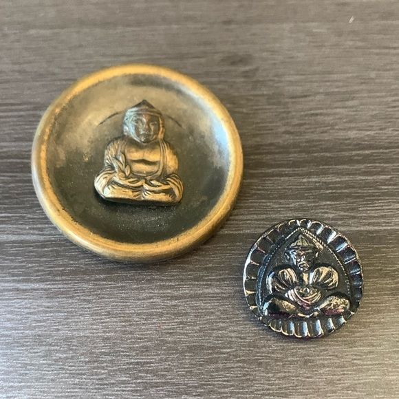 Buddha‎ and Flower Buttons Set of 4 - Picture 5 of 12